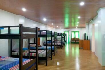هتل Nest Resort