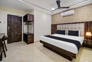 Super Hotel O Vijayawada Near Railway Station