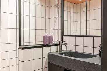 هتل Tribe Paris Saint Ouen