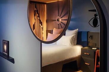 هتل Tribe Paris Saint Ouen