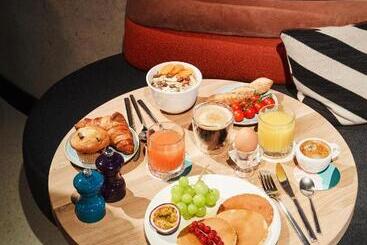 هتل Tribe Paris Saint Ouen