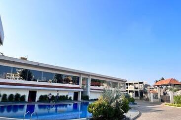 Mayur Belgaum Presidency Hotel & Spa   10 Kms From Belgaum Airport Ixg