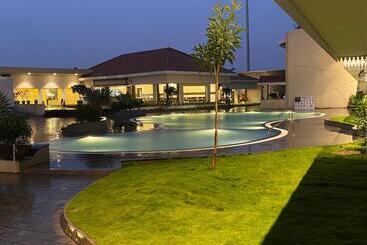 Mayur Belgaum Presidency Hotel & Spa   10 Kms From Belgaum Airport Ixg