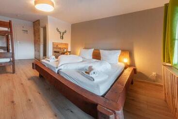 پانسیون Hostel   Ron`s Guesthouse