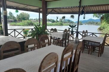 پانسیون Rivergarden Guesthouse And Restaurant
