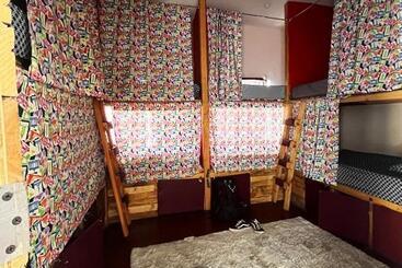 پانسیون Sunset Hostel   Centro