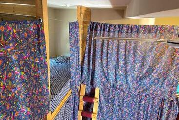 پانسیون Sunset Hostel   Centro