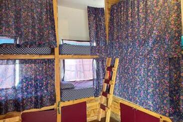 پانسیون Sunset Hostel   Centro