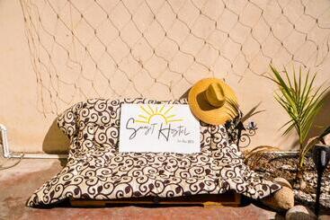 پانسیون Sunset Hostel   Centro