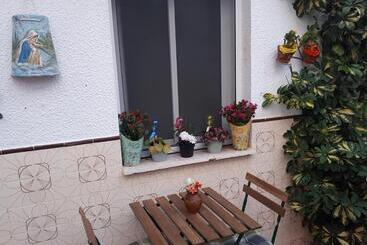 پانسیون The Jasmine House
