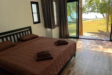 منتجع Kohmak Homehug&beachclub