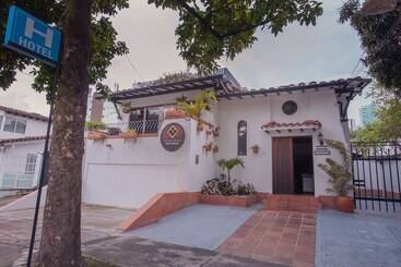 Aguacatala Hotel Boutique