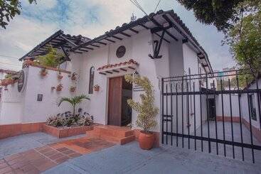 Aguacatala Hotel Boutique