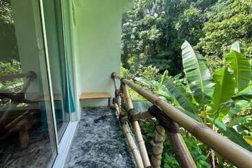تختخواب و صبحانه Salvaje Rooms&restaurant