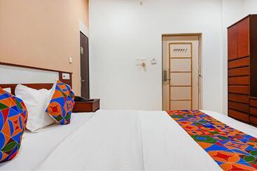 Fabhotel Shubh Shaleen Springs