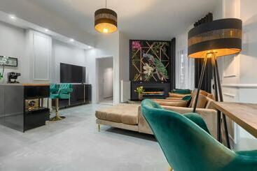 Hanza Tower 5 Stars