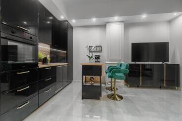 Hanza Tower 5 Stars