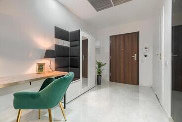 Hanza Tower 5 Stars