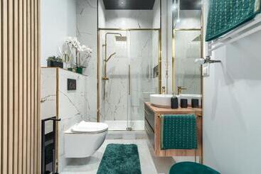 Hanza Tower 5 Stars
