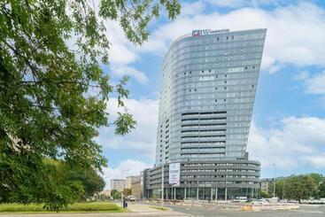 Hanza Tower 5 Stars