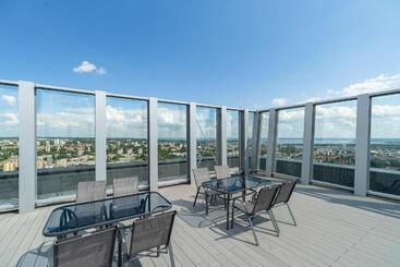 Hanza Tower 5 Stars
