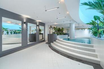 Hanza Tower 5 Stars