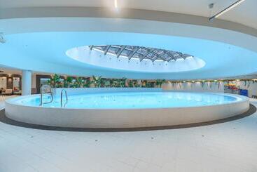Hanza Tower 5 Stars
