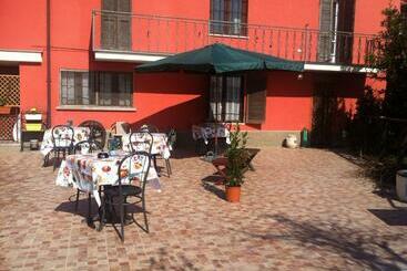 هتل Agriturismo E Az. Agricola Ma.mi
