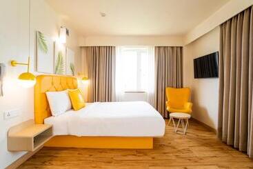 Bloom Hotel   Jammu