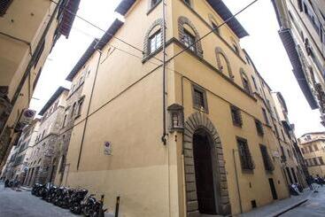 هتل Casual Rinascimento Firenze