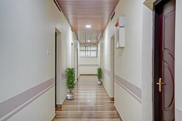 هتل Flagship Lake View Residency