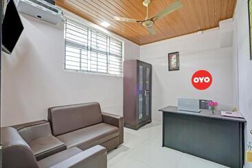 هتل Flagship Lake View Residency