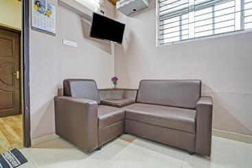 هتل Flagship Lake View Residency