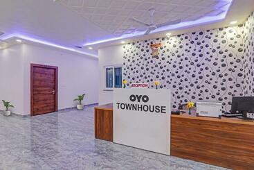 هتل Townhouse 1160 P.s.palace Near Amausi Metro Station