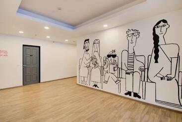 هتل Townhouse 1160 P.s.palace Near Amausi Metro Station