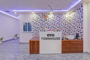 هتل Townhouse 1160 P.s.palace Near Amausi Metro Station