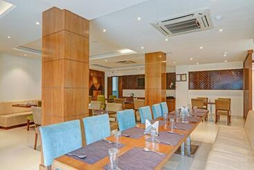 هتل Townhouse 1160 P.s.palace Near Amausi Metro Station
