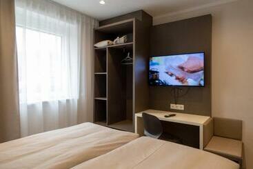 汽车旅馆  Jagerwirt Rooms