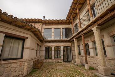 پانسیون Casa De Los Mendoza   Casa Solariega En El Casco Histórico