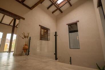 پانسیون Casa De Los Mendoza   Casa Solariega En El Casco Histórico