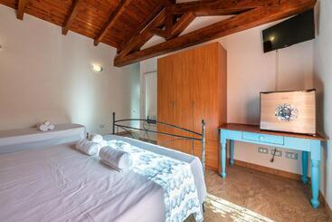 پانسیون Val Paraiso Rooms   Unforgettable Holiday