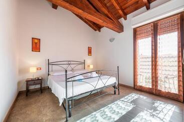 پانسیون Val Paraiso Rooms   Unforgettable Holiday