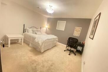 پانسیون Yellowknife Bed And Breakfast