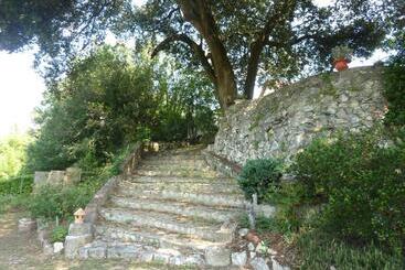 تختخواب و صبحانه Beaux Chênes