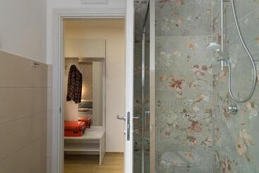 تختخواب و صبحانه Casa Memi