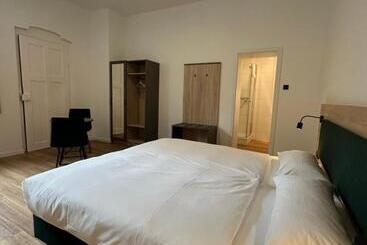 Hopfenhotel Am Adenauerufer