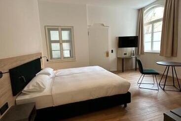 Hopfenhotel Am Adenauerufer