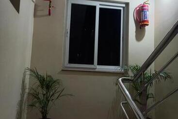 هتل Bhimas Residency