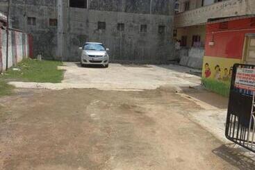 هتل Bhimas Residency