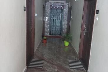 هتل Bhimas Residency